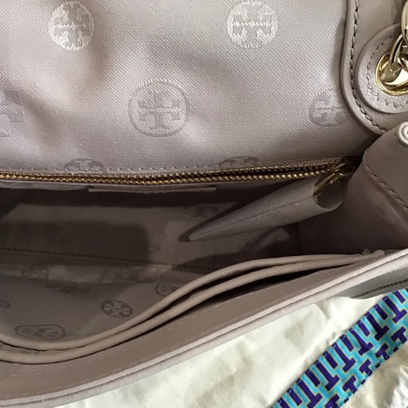 TORY BURCH Alexa Convertible Crossbody in Bedrock - Picture 5 of 7